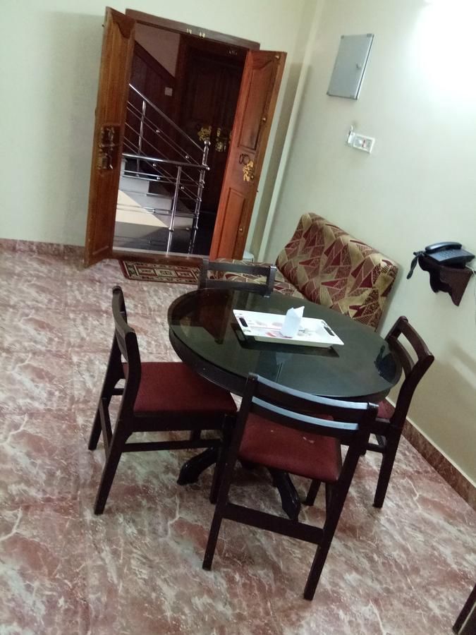 Anandkrishna Residency Hotel Guruvayur Ngoại thất bức ảnh