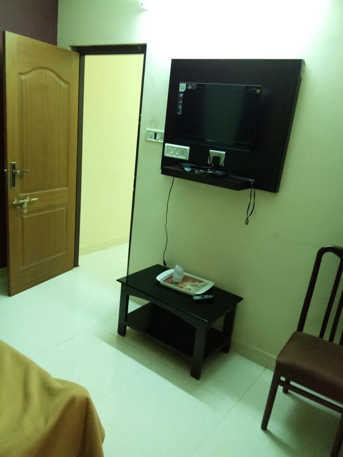 Anandkrishna Residency Hotel Guruvayur Ngoại thất bức ảnh